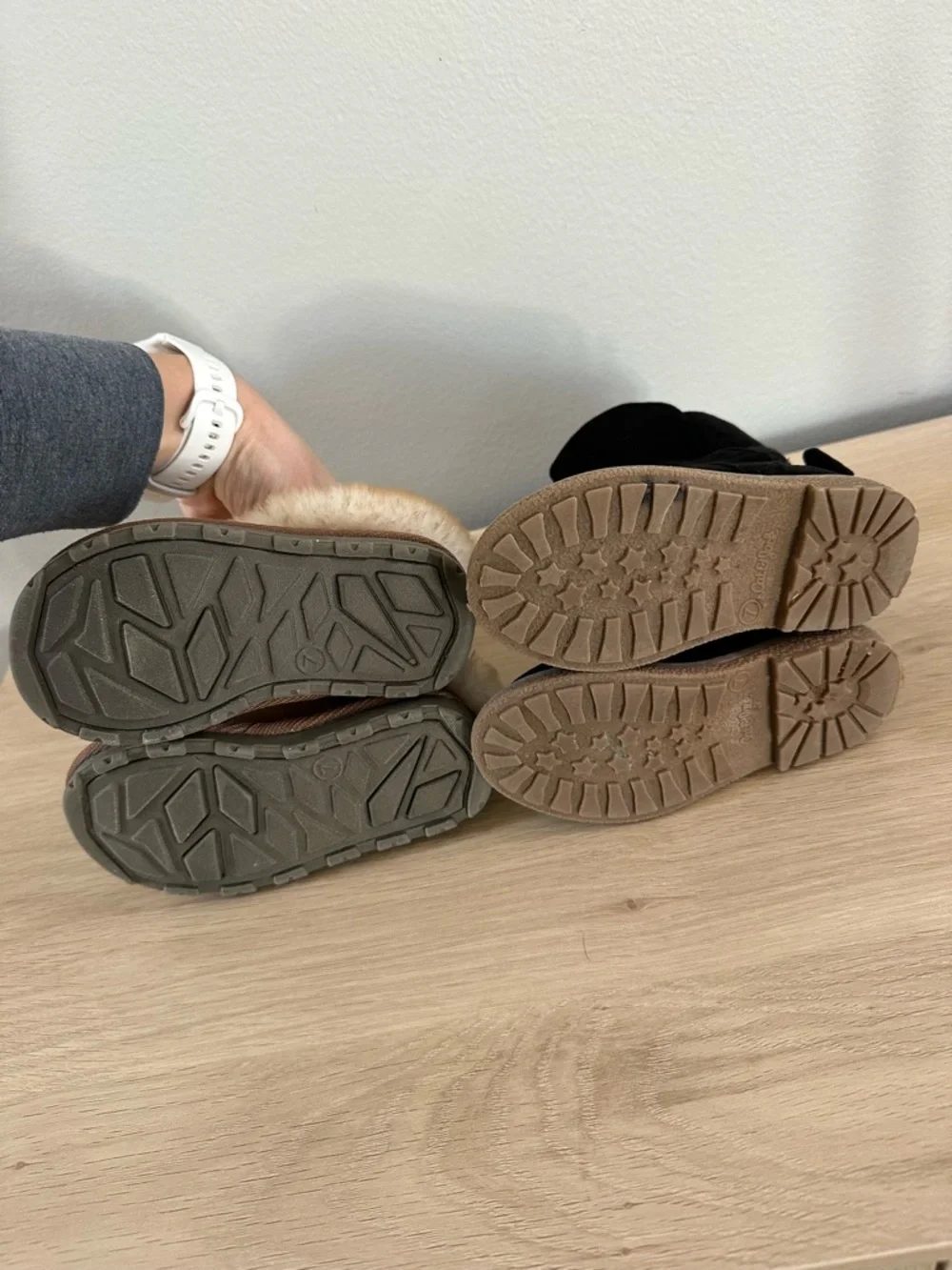Cat & Jack Black Boots with Bow and Tan Faux-Fur Lined Slippers